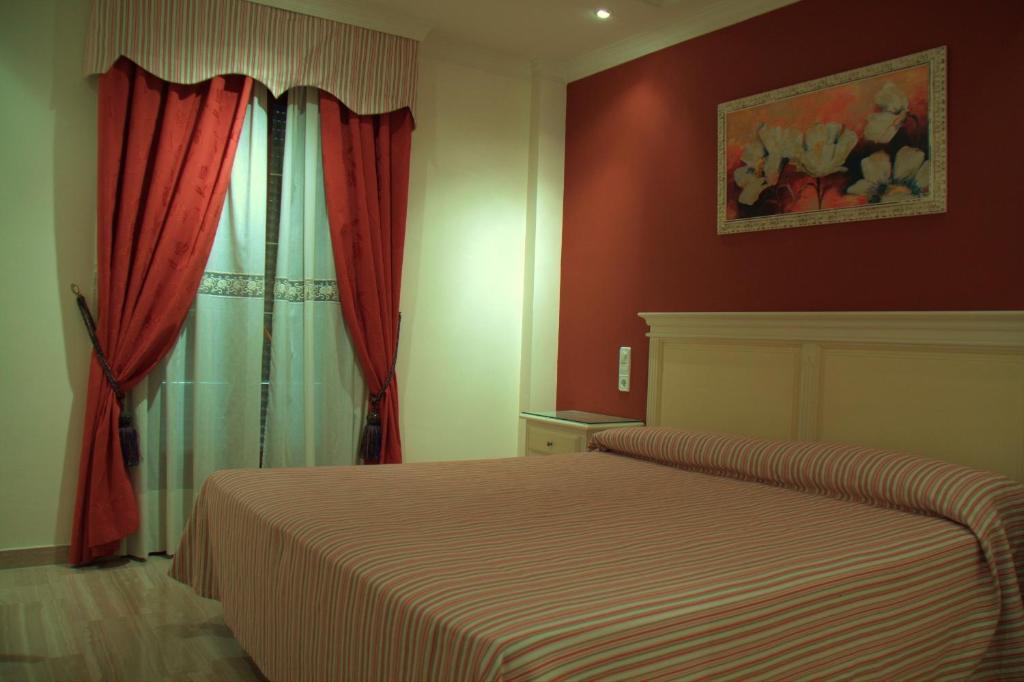 Hotel Los Girasoles Valencina de la Concepcion Room photo