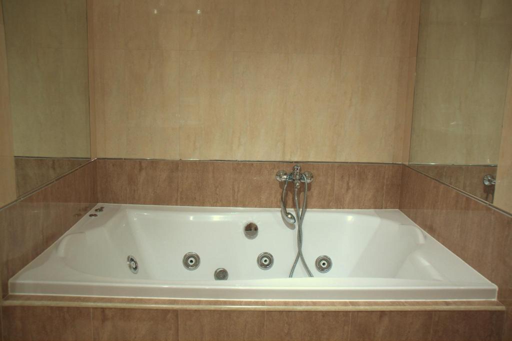 Hotel Los Girasoles Valencina de la Concepcion Room photo